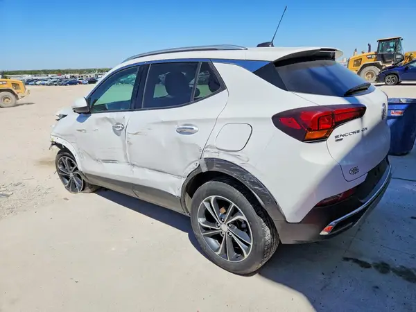 KL4MMGSL8NB136243 2022 BUICK ENCORE - Image 2
