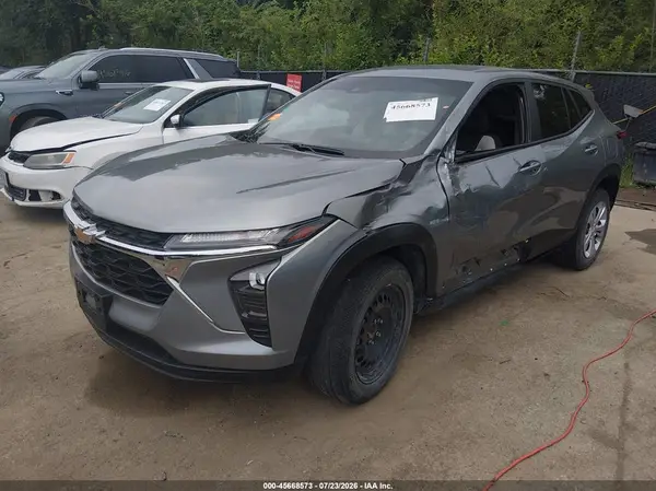 KL77LFE20RC049324 2024 CHEVROLET TRAX - Image 2