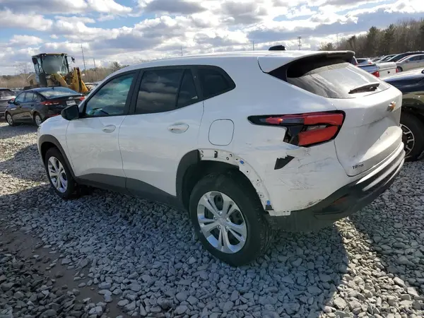 KL77LFE20RC069556 2024 CHEVROLET TRAX - Image 2
