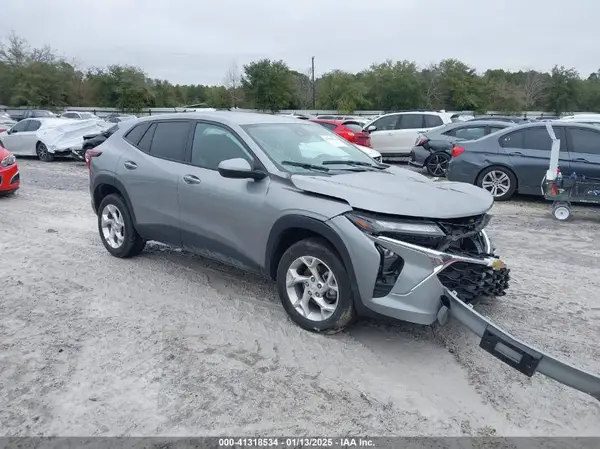KL77LFE20RC091007 2024 CHEVROLET TRAX - Image 1