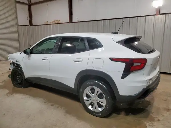 KL77LFE20RC114558 2024 CHEVROLET TRAX - Image 2