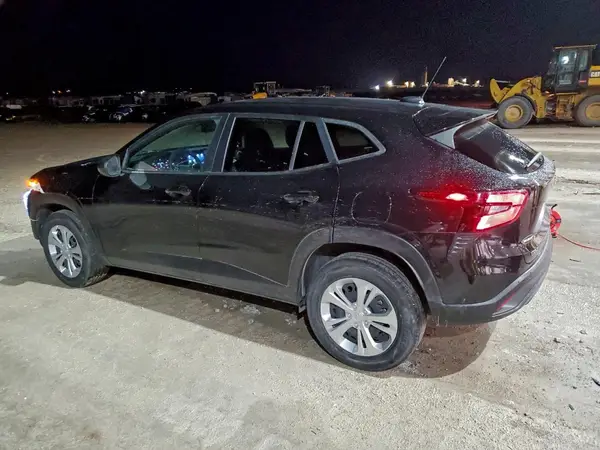 KL77LFE20RC128069 2024 CHEVROLET TRAX - Image 2