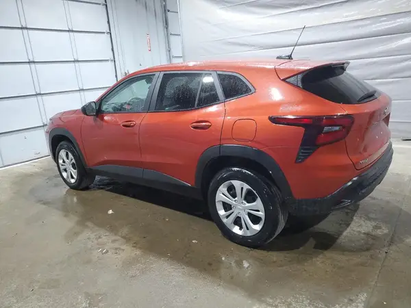 KL77LFE20RC154364 2024 CHEVROLET TRAX - Image 2