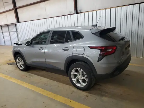 KL77LFE20RC188840 2024 CHEVROLET TRAX - Image 2