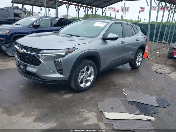 KL77LFE20RC241844 2024 CHEVROLET TRAX - Image 2