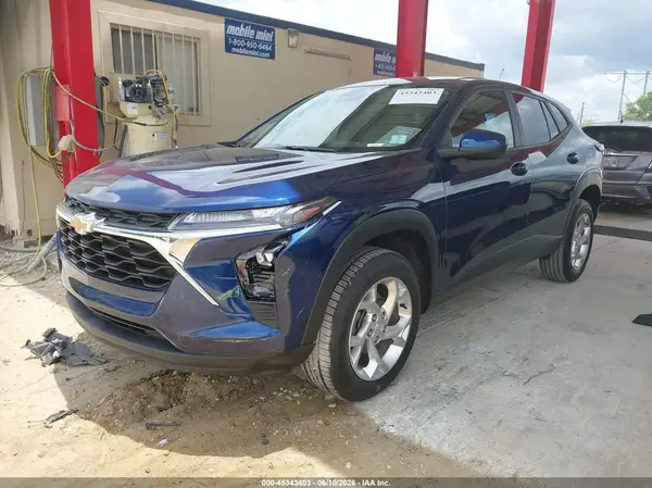 KL77LFE21RC027073 2024 CHEVROLET TRAX - Image 2