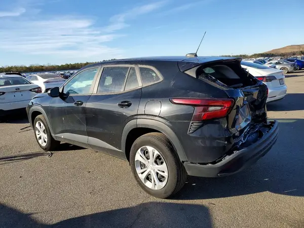 KL77LFE21RC034234 2024 CHEVROLET TRAX - Image 2