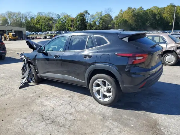 KL77LFE21RC035691 2024 CHEVROLET TRAX - Image 2