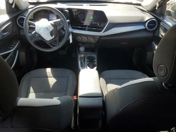 KL77LFE21RC035691 2024 CHEVROLET TRAX - Image 8