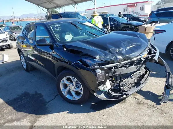 KL77LFE21RC054905 2024 CHEVROLET TRAX - Image 1