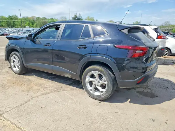 KL77LFE21RC081702 2024 CHEVROLET TRAX - Image 2
