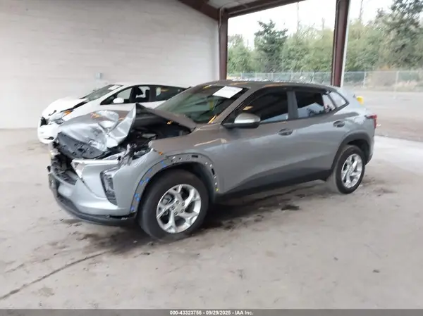 KL77LFE21RC087158 2024 CHEVROLET TRAX - Image 2