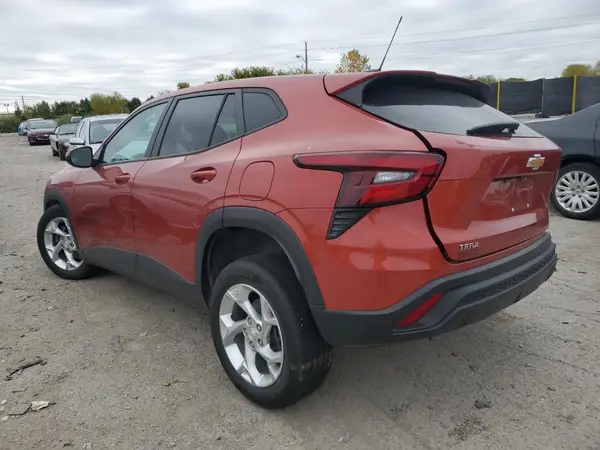 KL77LFE21RC090531 2024 CHEVROLET TRAX - Image 2