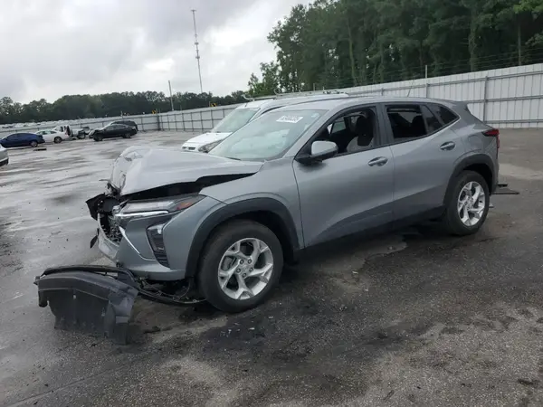 KL77LFE21RC115380 2024 CHEVROLET TRAX - Image 1