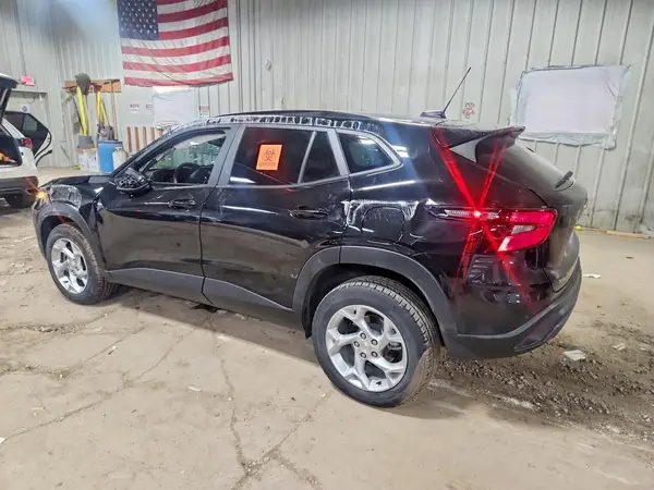 KL77LFE21RC127478 2024 CHEVROLET TRAX - Image 2