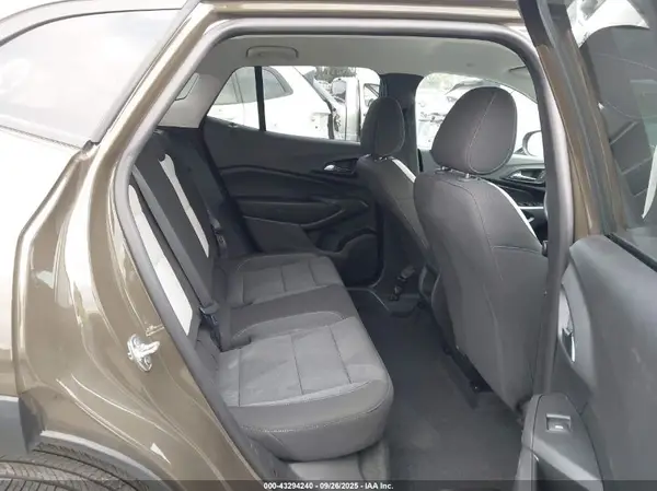 KL77LFE21RC131482 2024 CHEVROLET TRAX - Image 8