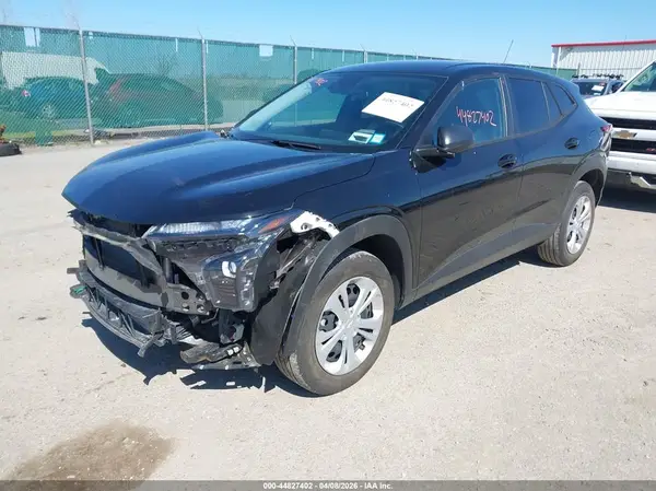KL77LFE21RC191875 2024 CHEVROLET TRAX - Image 2
