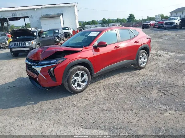 KL77LFE21RC196770 2024 CHEVROLET TRAX - Image 2