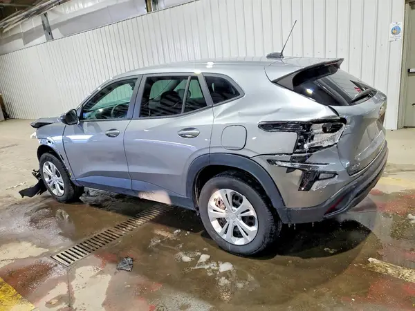 KL77LFE21RC221974 2024 CHEVROLET TRAX - Image 2