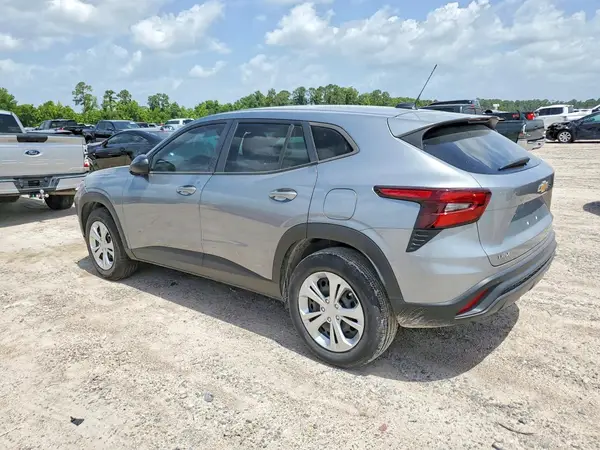 KL77LFE21RC223501 2024 CHEVROLET TRAX - Image 2
