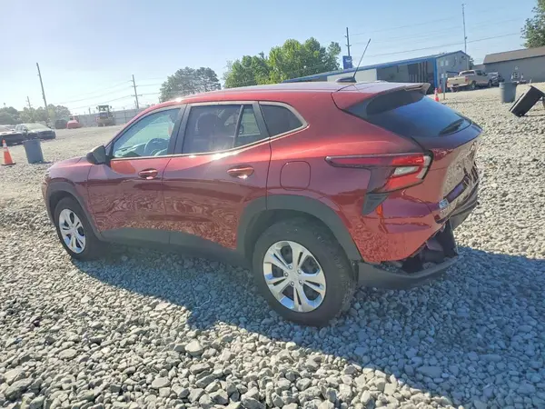 KL77LFE21RC244915 2024 CHEVROLET TRAX - Image 2