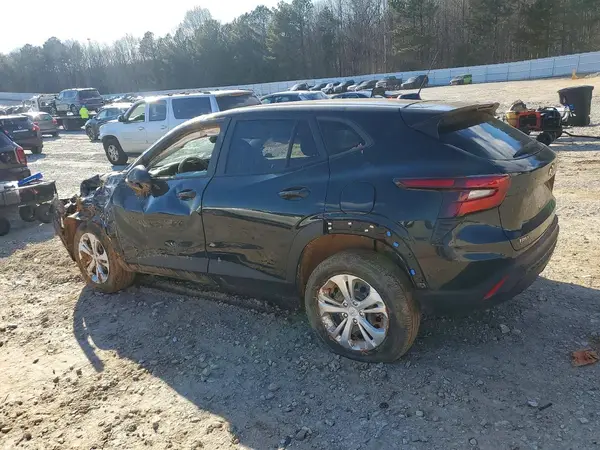 KL77LFE22RC026689 2024 CHEVROLET TRAX - Image 2