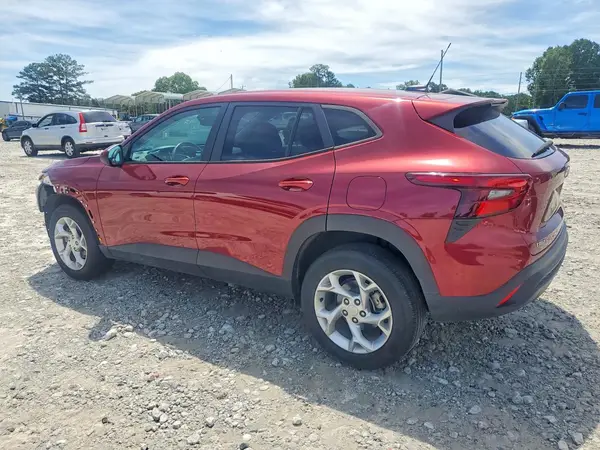 KL77LFE22RC116232 2024 CHEVROLET TRAX - Image 2