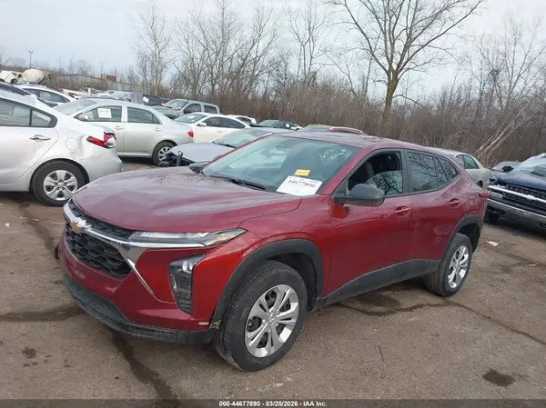 KL77LFE22RC124220 2024 CHEVROLET TRAX - Image 2