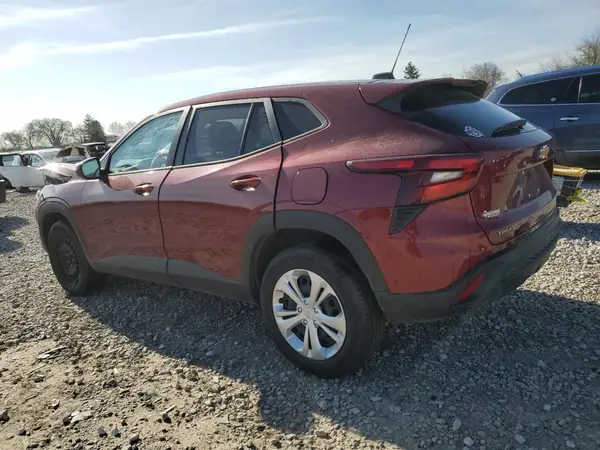 KL77LFE22RC135797 2024 CHEVROLET TRAX - Image 2