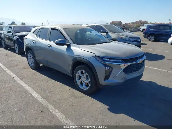 KL77LFE22RC135928 2024 CHEVROLET TRAX - Image 1