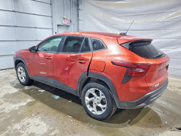 KL77LFE22RC145231 2024 CHEVROLET TRAX - Image 2