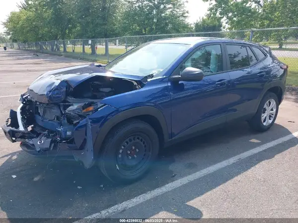 KL77LFE22RC154463 2024 CHEVROLET TRAX - Image 2