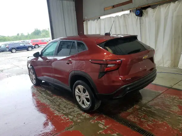 KL77LFE22RC160604 2024 CHEVROLET TRAX - Image 2