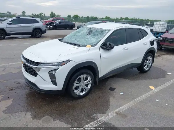 KL77LFE22RC177368 2024 CHEVROLET TRAX - Image 2