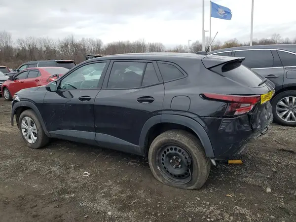 KL77LFE22RC194249 2024 CHEVROLET TRAX - Image 2