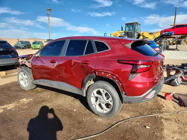 KL77LFE22RC204018 2024 CHEVROLET TRAX - Image 2