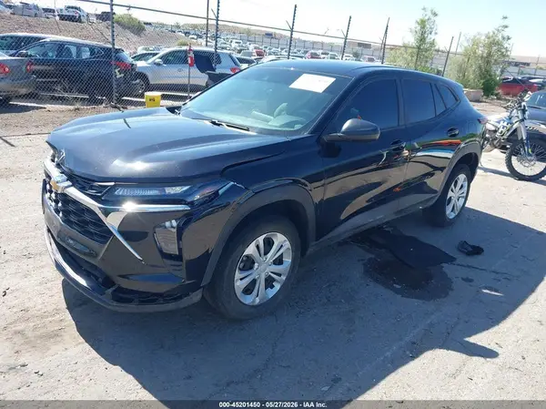KL77LFE22RC244857 2024 CHEVROLET TRAX - Image 2