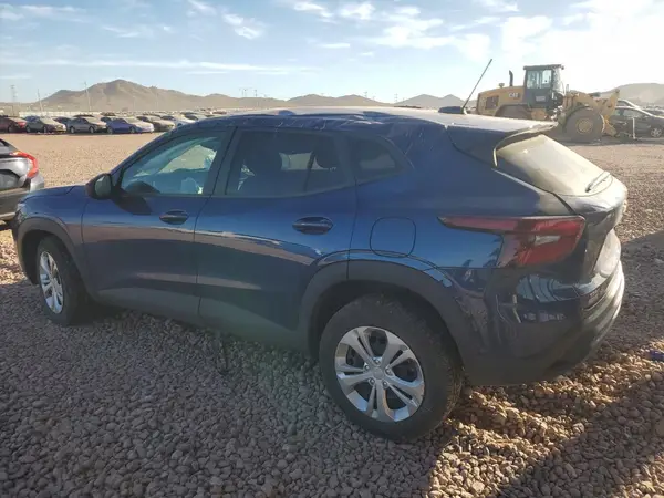 KL77LFE23RC000618 2024 CHEVROLET TRAX - Image 2