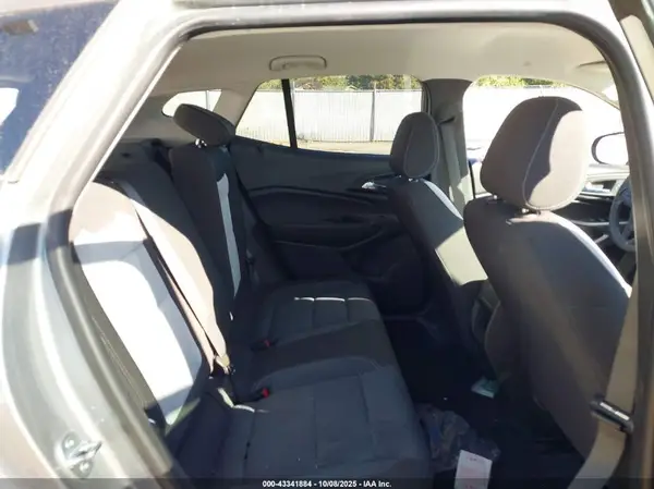 KL77LFE23RC048555 2024 CHEVROLET TRAX - Image 8