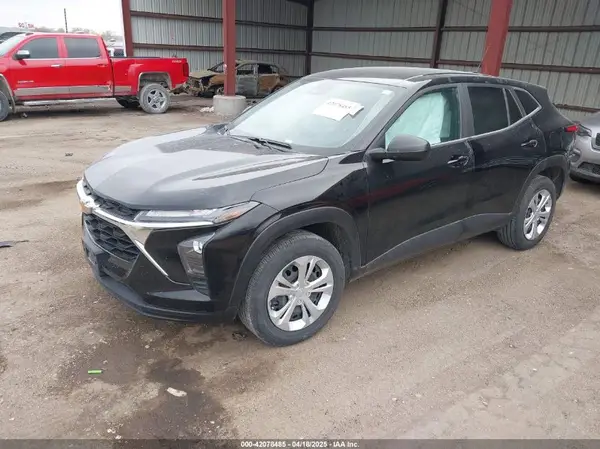 KL77LFE23RC088375 2024 CHEVROLET TRAX - Image 2