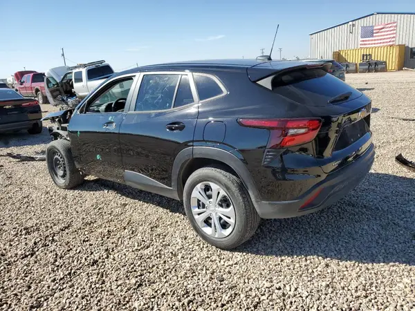 KL77LFE23RC113226 2024 CHEVROLET TRAX - Image 2