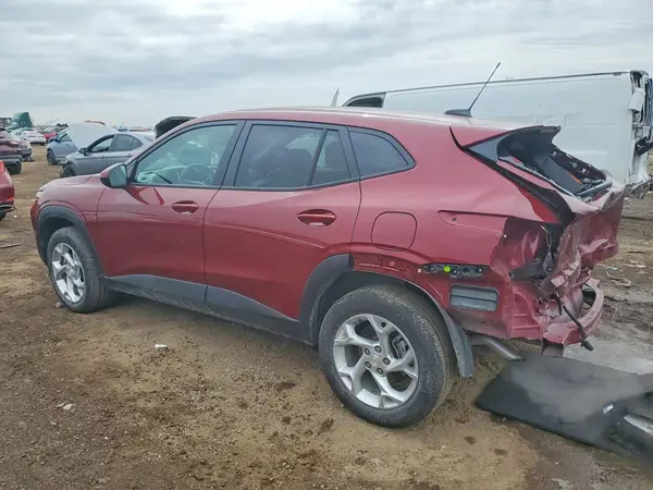 KL77LFE23RC127529 2024 CHEVROLET TRAX - Image 2