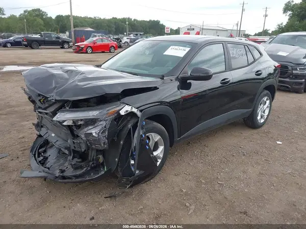 KL77LFE23RC128275 2024 CHEVROLET TRAX - Image 2
