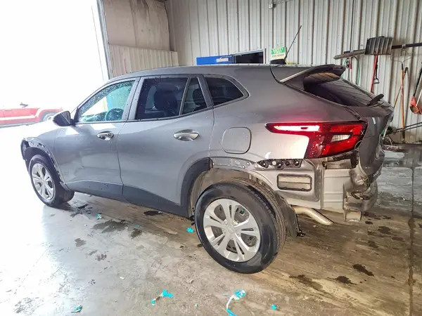 KL77LFE23RC170459 2024 CHEVROLET TRAX - Image 2