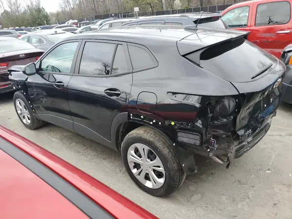 KL77LFE23RC205100 2024 CHEVROLET TRAX - Image 2