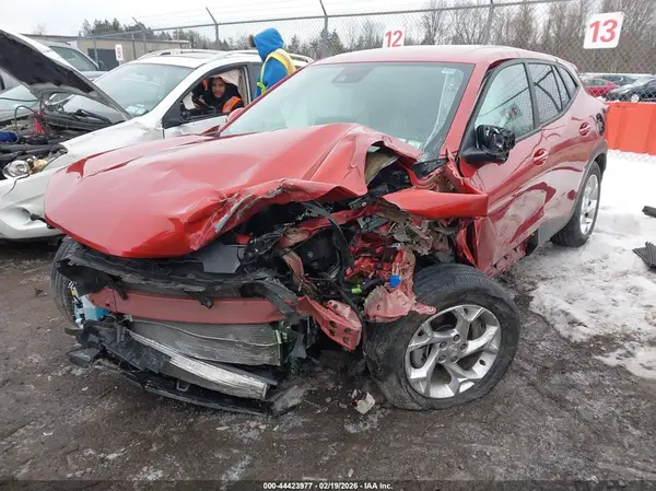 KL77LFE23RC215559 2024 CHEVROLET TRAX - Image 2