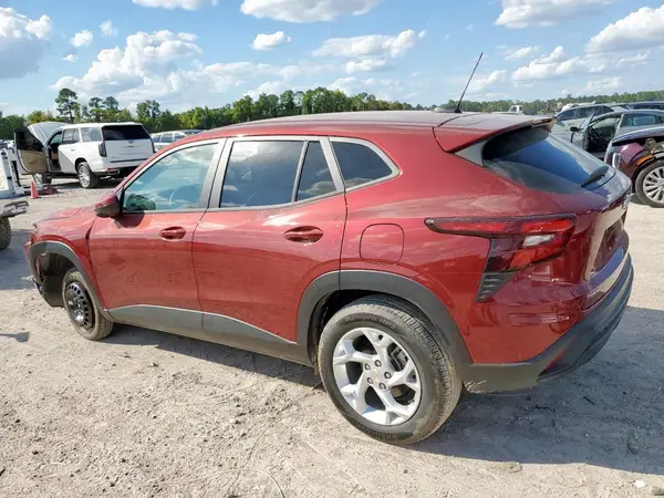 KL77LFE24RC214100 2024 CHEVROLET TRAX - Image 2
