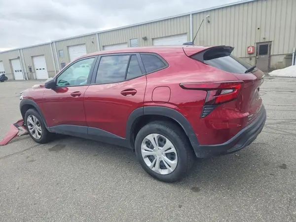 KL77LFE24RC222357 2024 CHEVROLET TRAX - Image 2
