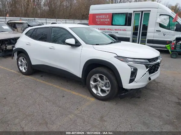 KL77LFE24RC233875 2024 CHEVROLET TRAX - Image 1