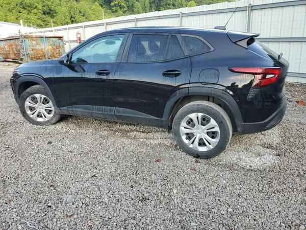 KL77LFE25RC011829 2024 CHEVROLET TRAX - Image 2